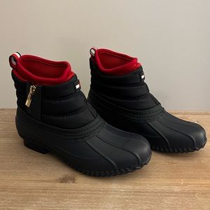 Tommy Hilfiger Roana Dark Blue Cold Weather Duck Boots Size 5